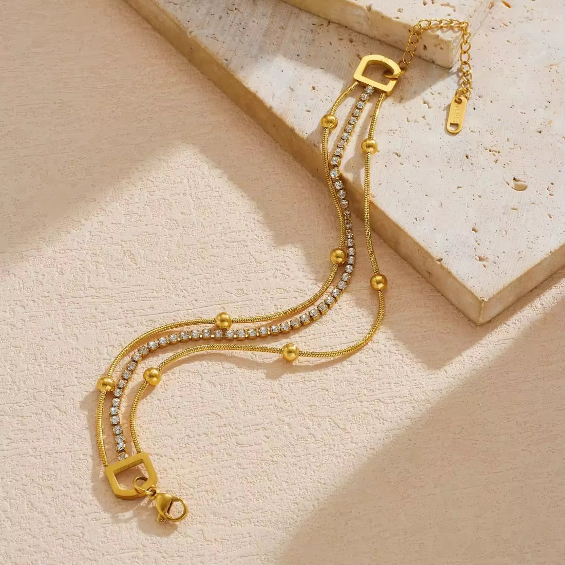 Amour Interlocking Double Heart Bracelet