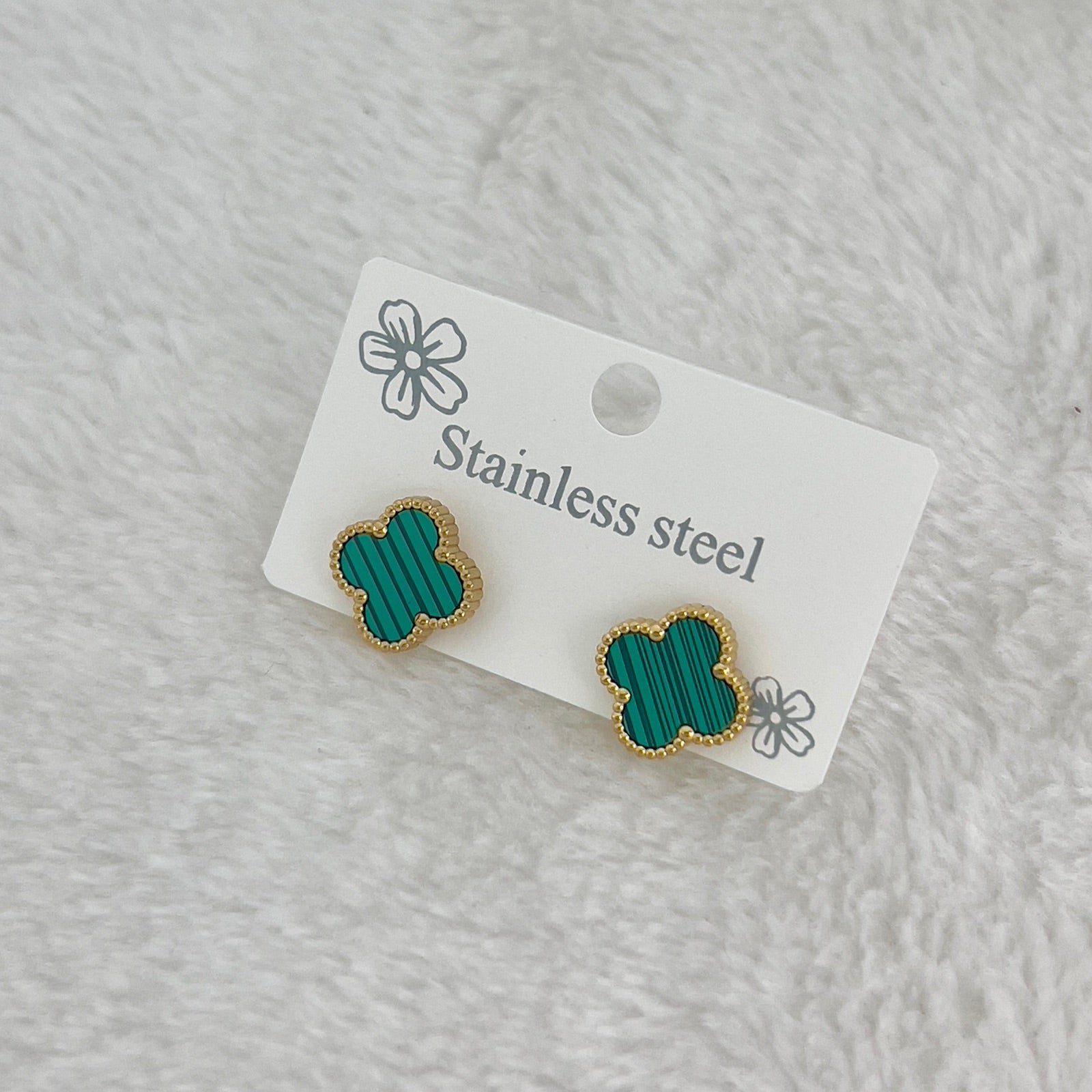 Classic Lucky Four-Leaf Clover Pendant