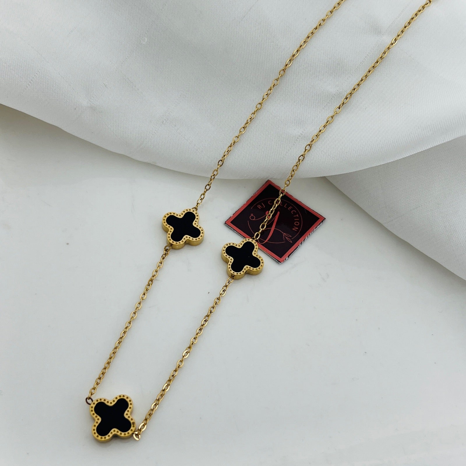 Baroque Royal Beaded Silhouette Clover