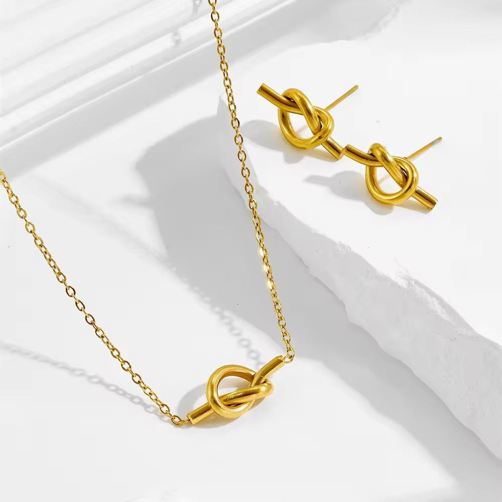 Royal Grandeur Luxury Cushion Cut Set